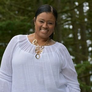 Meet your Posher, Toya